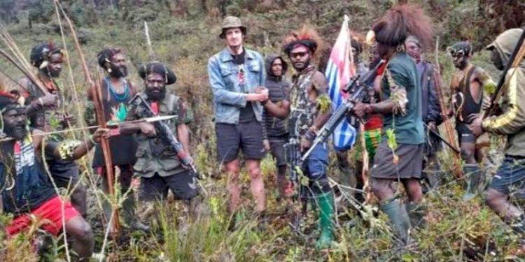 Pilot Susi Air, Philip Max Marthens, yang disandera di pedalaman Papua/Net