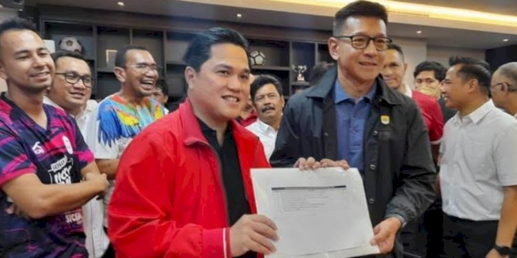 Erick Thohir saat mendaftarkan diri sebagai calon Ketua Umum PSSI/Net