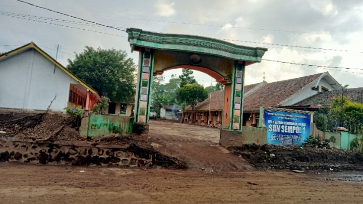 Foto : SDN Sempol yang menjadi langganan banjir/RMOLJatim 