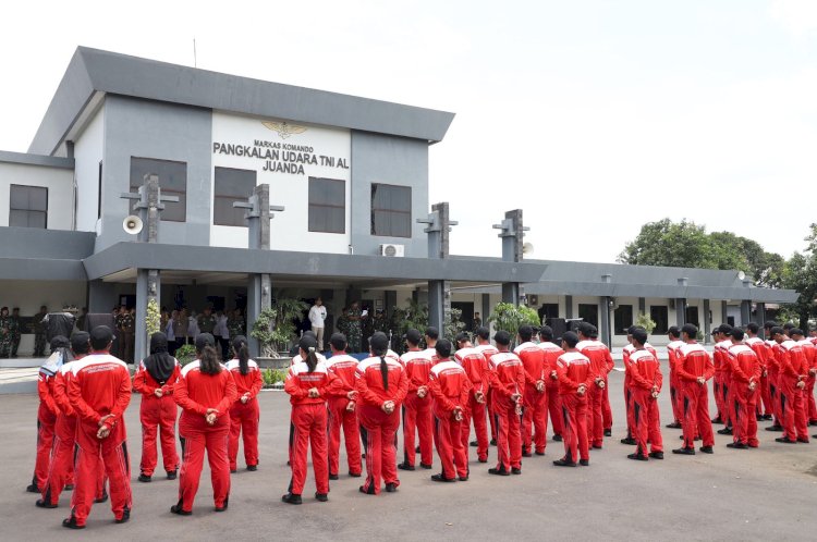 Wali Kota Eri Cahyadi membuka Sekolah Kebangsaan di Lanudal Juanda/ist