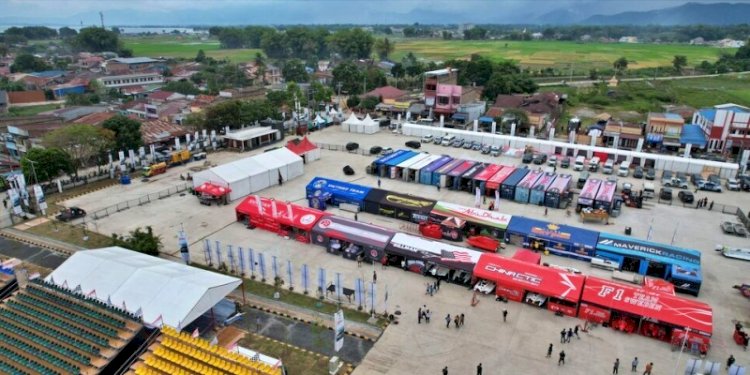 Persiapan kejuaraan dunia F1 H2O Powerboat di Toba, Suamtera Utara/Ist