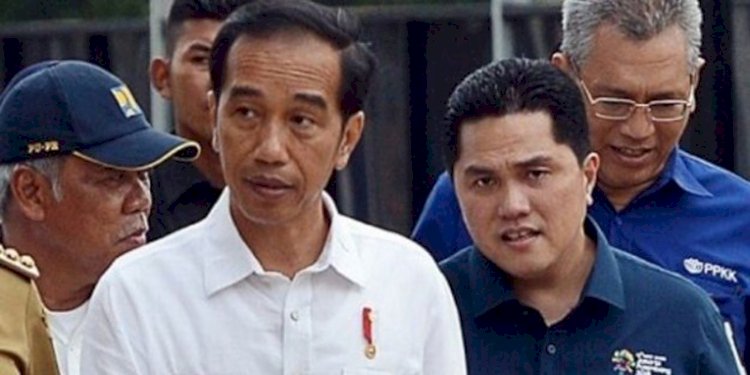 Presiden Joko Widodo bersama Menteri BUMN Erick Thohir yang juga Ketua Umum PSSI/Net