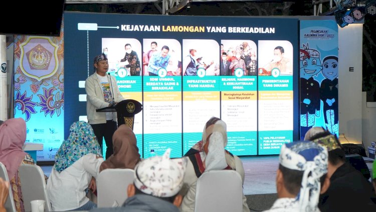 Bupati Lamongan Yuhronur Efendi saat melauching Kalender Even 2023 di Café Tebing Paciran Lamongan/RMOLJatim