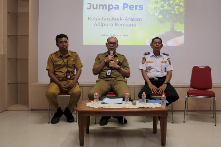 Konferensi pers kirab penghargaan Adipura Kencana Tahun 2022 di eks kantor Bagian Humas Pemkot Surabaya/RMOLJatim