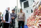 Gubernur Khofifah Lepas KRI Malahayati 362 Bawa Bantuan Logistik ke Pulau Masalembu Sumenep