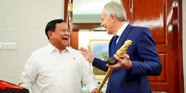 Menteri Pertahanan Republik Indonesia (Menhan RI) Prabowo Subianto menerima kunjungan mantan Perdana Menteri Britania Raya Anthony Charles Lynton Blair atau kerap disebut Tony Blair di kediaman Prabowo di Jalan Kertanegara, Jakarta, Selasa (7/3)/Ist