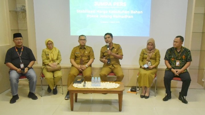 Teks foto: TPID Surabaya saat jumpa pers/RMOLJatim