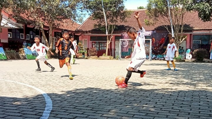 Foto : Suasana pertandingan futsal/RMOLJatim