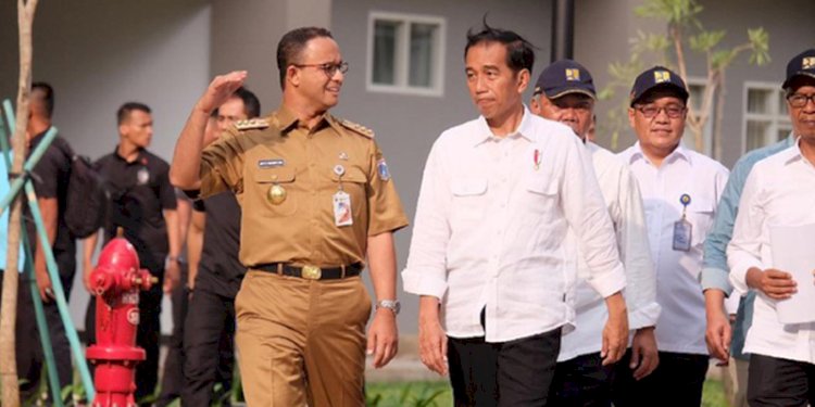 Joko Widodo dengan Anies Baswedan dalam satu kesempatan/Net