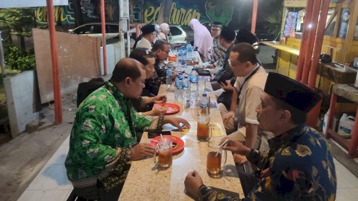 Teks foto: ICMI Jatim mendapatkan jamuan dari Pemkot Surabaya. 