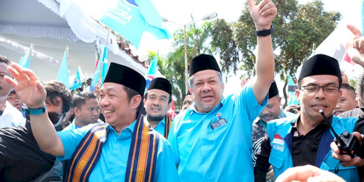 Anis Matta dan Fahri Hamzah saat temu kader dan simpatisan Partai Gelombang Rakyat (Gelora) Indonesia tumpah ruah di Lapangan Tugu Selong, Lombok Timur, Nusa Tenggara Barat (NTB)/Ist