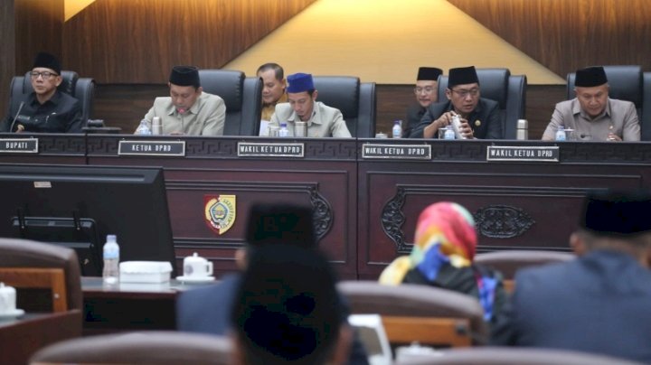 Sidang Paripurna Jember 