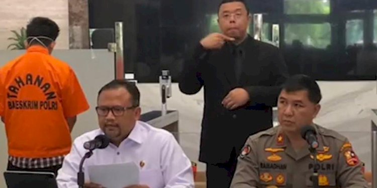 Direktur Tindak Pidana Siber (Dirtipid Siber) Bareskrim Polri Brigjen Brigjen Adi Vivid Agustiadi Bachtiar (kemeja putih)/Ist