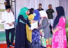 Bagikan Zakat Produktif di Batu Ampar Pamekasan, Gubernur Khofifah Harapkan Pelaku Usaha Ultra Mikro Terlindungi dari Jeratan Rentenir