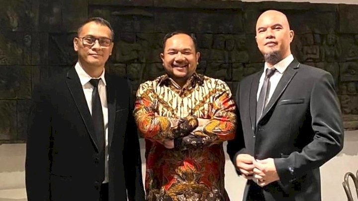 Ahmad Dhani bersama tim kuasa hukumnya/Ist 