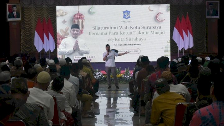 Teks foto: Wali Kota Eri silaturahmi dengan perwakilan Ketua Takmis Masjid se Kota Surabaya/ist