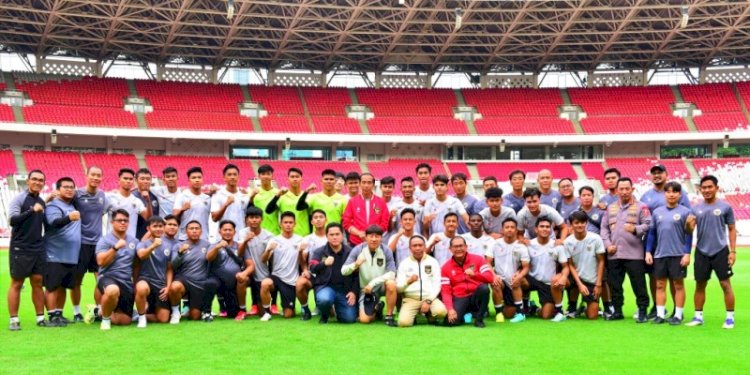 Presiden Joko Widodo bertemu dengan para pemain Tim Nasional (Timnas) Indonesia U-20, di Stadion Gelora Bung Karno (GBK)/Ist