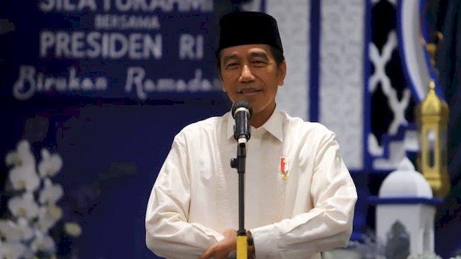 Presiden Jokowi saat silaturahmi Ramadan di kantor PAN