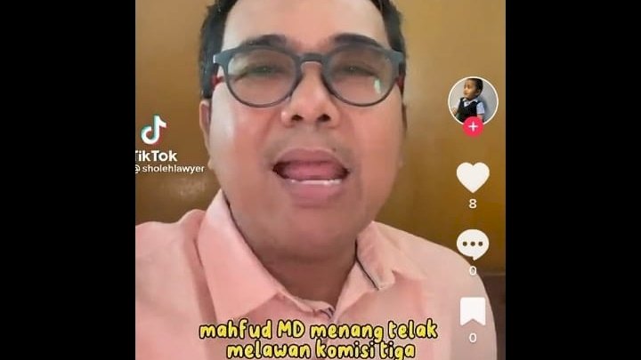 Tampilan layar Muhammad Soleh saat memberikan edukasi hukum di akun TikToknya/repro