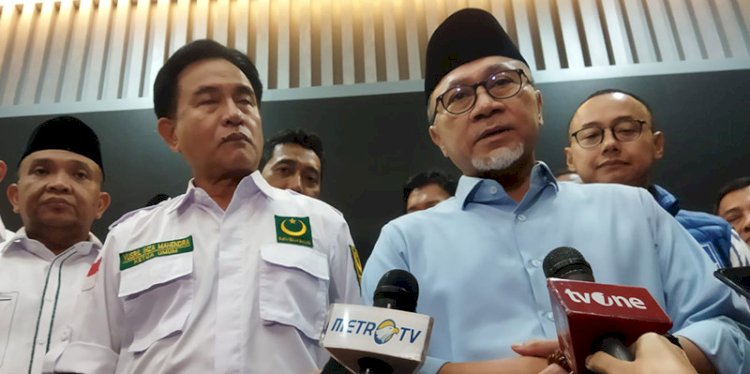 Ketua Umum Partai Amanat Nasional (PAN), Zulkifli Hasan dengan Ketua Umum Partai Bulan Bintang (PBB), Yusril Ihza Mahendra/RMOL