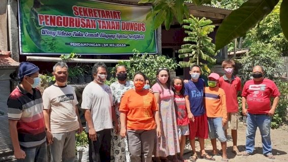  foto : Masyarakat Dungus Madiun korban tipu gelap terdakwa Dodik/ RMOLJatim