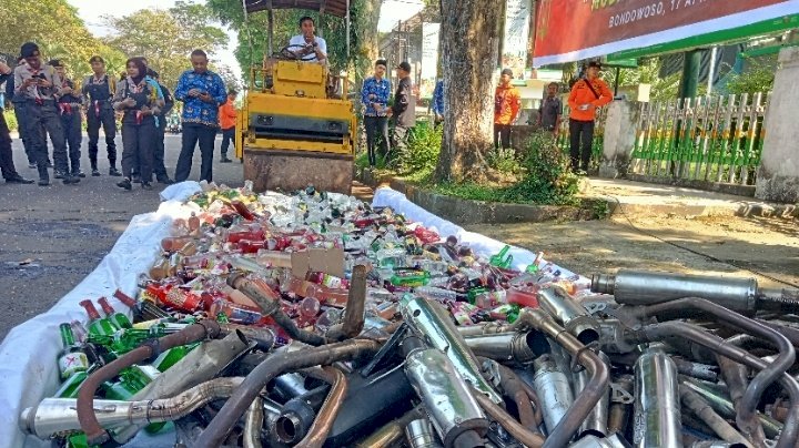 Foto : Pemusnahan barang sitaan oleh Polres Bondowoso/RMOLJatim