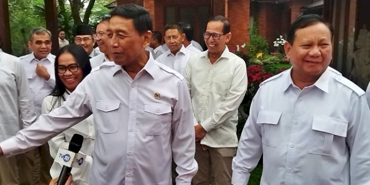 Ketua Umum Partai Gerindra, Prabowo Subianto bersama Ketua Dewan Pertimbangan Presiden (Wantimpres), Jenderal TNI (Purn) Wiranto, di Padepokan Garuda Yaksa, Hambalang, Bogor, Jawa Barat, Senin petang (1/5)/RMOL