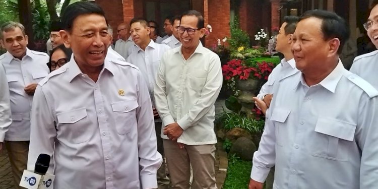 Ketua Umum Partai Gerindra Prabowo Subianto bersama Ketua Dewan Pertimbangan Presiden (Wantimpres) Wiranto, di Padepokan Garuda Yaksa, Hambalang, Bogor, Jawa Barat, Senin petang (1/5)/RMOL