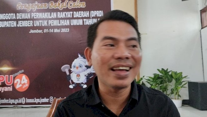 Foto; Komisi tehnis KPU Jember, Ahmad Susanto.