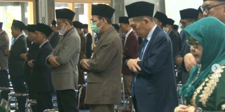 Menurut Panji Gumilang, jemaah perempuan yang ada di shaf depan saat salat Idul Fitri adalah perempuan yang dia muliakan/Instagram