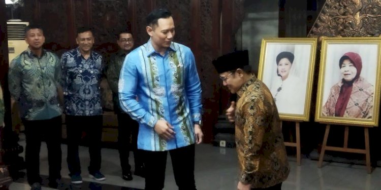 Abdul Muhaimin Iskandar dan Agus Harimurthi Yudhoyono (AHY), usai bertemu Presiden keenam RI Susilo Bambang Yudhoyono (SBY), di Puri Cikeas, Bogor, Jawa Barat, Rabu malam (3/5)/RMOL