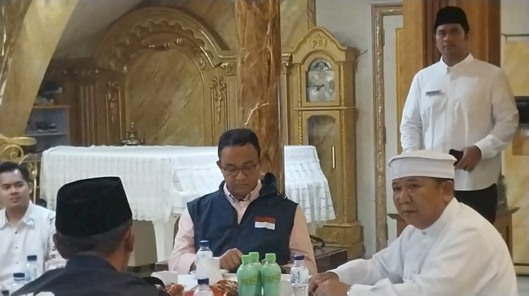 Anies Baswedan saat diterima Bupati Jember,