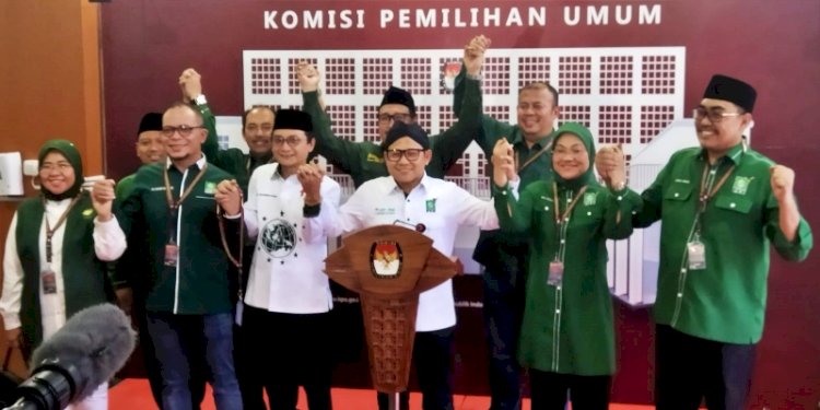 Ketua Umum PKB, Muhaimin Iskandar bersama kader utama usai mendaftar ke KPU RI/RMOL