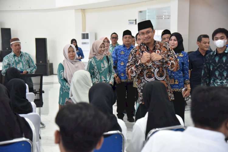Bupati Sidoarjo Ahmad Muhdlor saat membuka job matching BKK SMK di BPVP Tulangan Sidoarjo/RMOLJatim