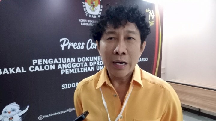 Keterangan Foto: Moses Henry Caleg Partai Hanura DPRD Jatim Dapil 1 Sidoarjo