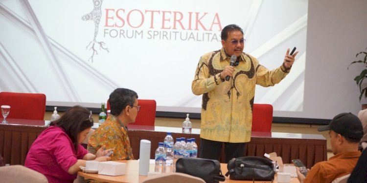 Ketua Esoterika Forum Spiritualitas, Denny JA di diskusi bertajuk 