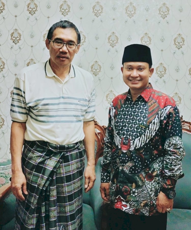 Abd. Aziz bersama Profesor Hariyono, eks Wakil Ketua Badan Pembinaan Ideologi Pancasila (BPIP) di Kota Malang/IST