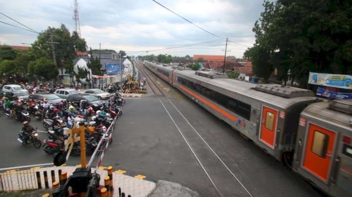 Keterangan foto : Lintasan kereta api  di wilayah Daop 7 Madiun. / ist