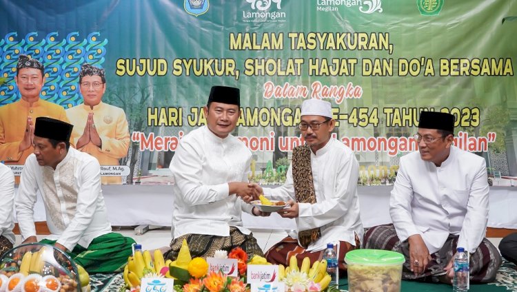 Bupati Lamongan Yuhronur Efendi saat syukuran Hari Jadi Lamongan (HJL) di Masjid Agung Lamongan/Ist