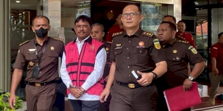 Menteri Komunikasi dan Informatika (Menkominfo) Johnny G. Plate saat ditangkap Mahkamah Agung (MA)/Net