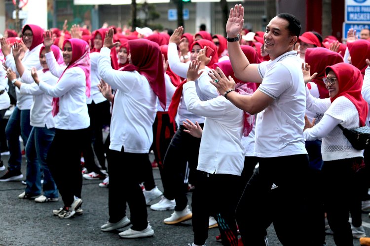 Gebyar Senam Perwosi di Jalan Tunjungan Surabaya/ist