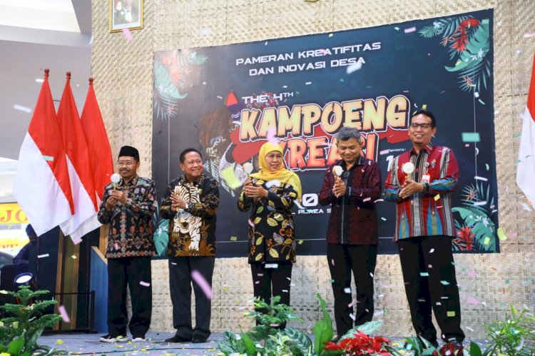 Gubernur Khofifah pada pembukaan Kampoeng Kreasi Pameran Kreativitas dan Inovasi Desa di Royal Plaza Surabaya/Ist