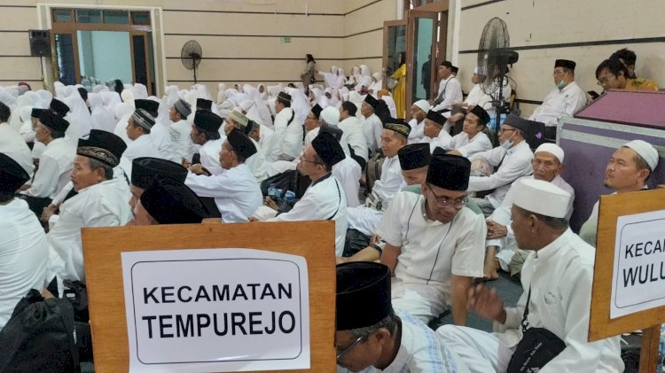 Suasana jamaah saat mengikuti Bimbingan manasik haji/RMOLJatim