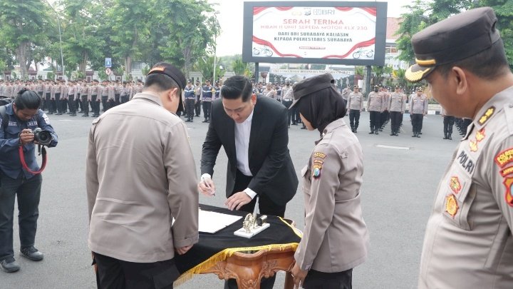 Upacara penerimaan kendaraan 