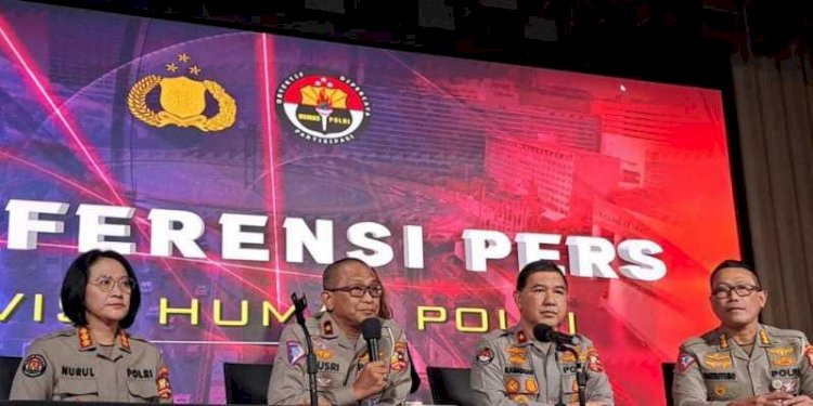 Direktur Regident Korlantas Polri, Brigjen Yusri Yunus (kedua dari kiri)/RMOL