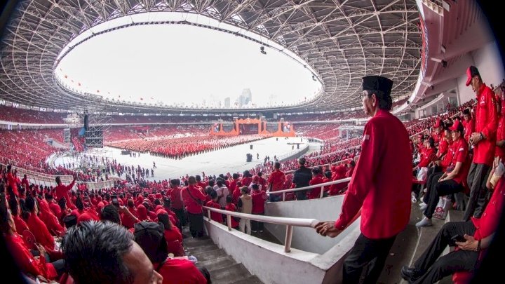 Kader PDIP Surabaya di GBK 