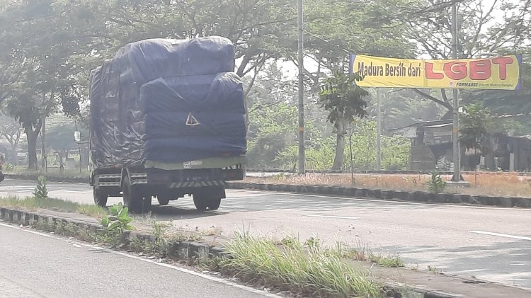 Spanduk penolakan LGBT di Bangkalan/RMOLJatim