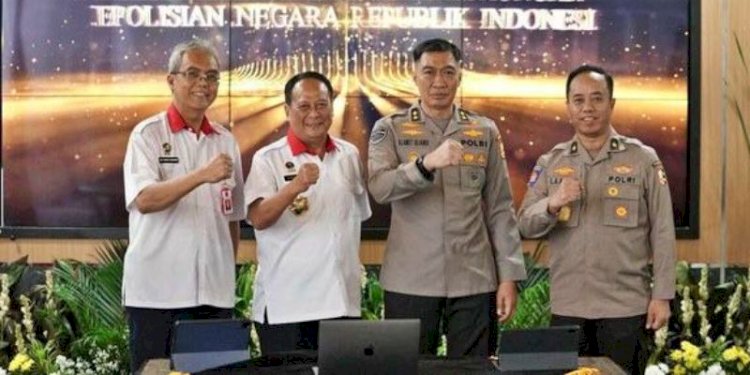 Kepala Divisi TIK Polri Irjen Slamet Uliandi saat meresmikan tanda tangan eletronik bersama BSSN/Ist