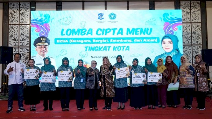 Teks foto: Rini Indriyani menggelar Lomba Cipta Menu B2SA Berbasis Pangan Lokal Tingkat Kota Surabaya Tahun 2023/ist