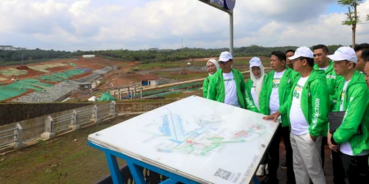 Plt Ketua Umum PPP Muhamad Mardiono membawa rombongan kader partai Kabah saat mengunjungi kawasan Ibu Kota Negara (IKN) Nusantara/Ist